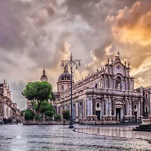 https://monument-home-catania-95121.sicilyhotelsitaly.net